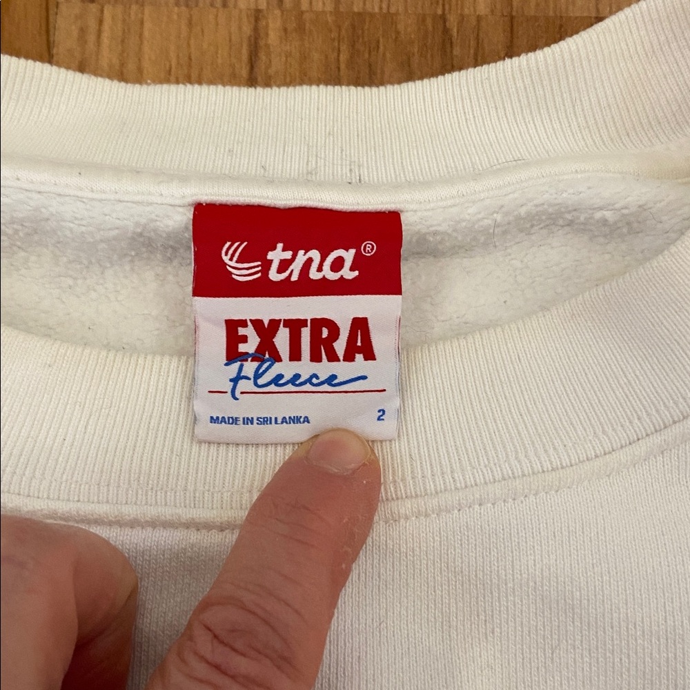 ARITZIA TNA extra fleece sweatshirt with pockets - size 2 - flaws - Picture 3 of 10